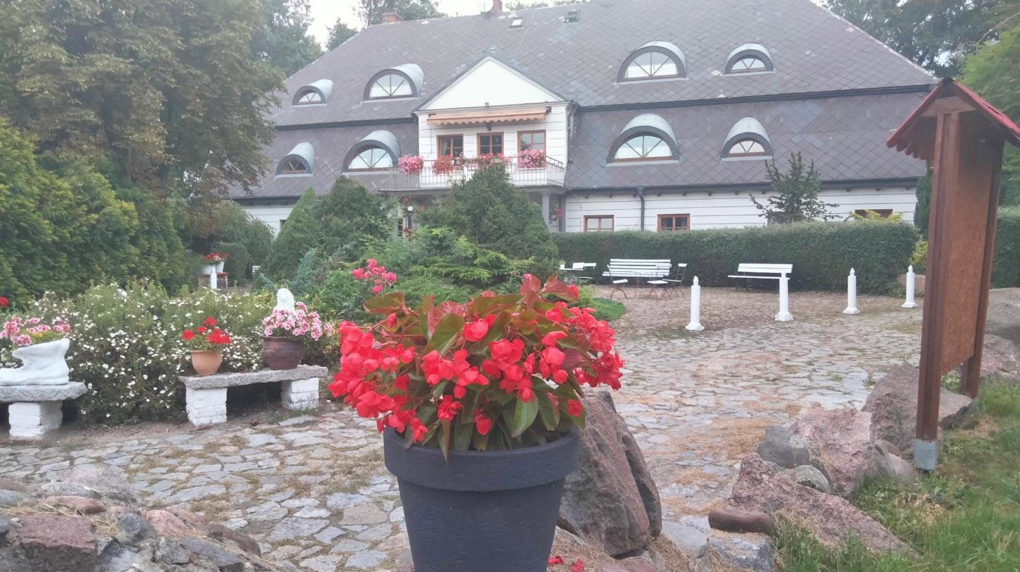 Dworek Pod Herbem Gądkowice Esterno foto